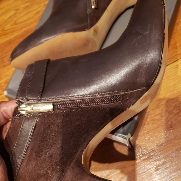 Vince Camuto Brown Ankle Booties - Picture 5 of 10